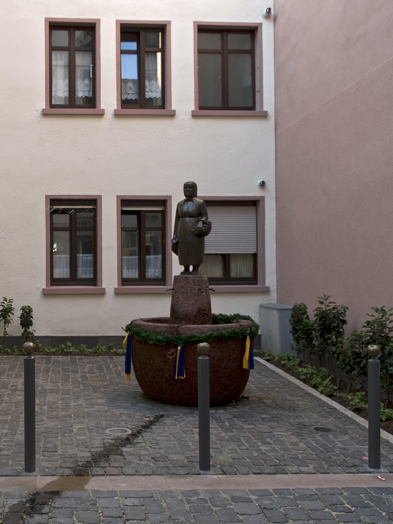 Frau Rauscher-Brunnen, © Andreas Fux