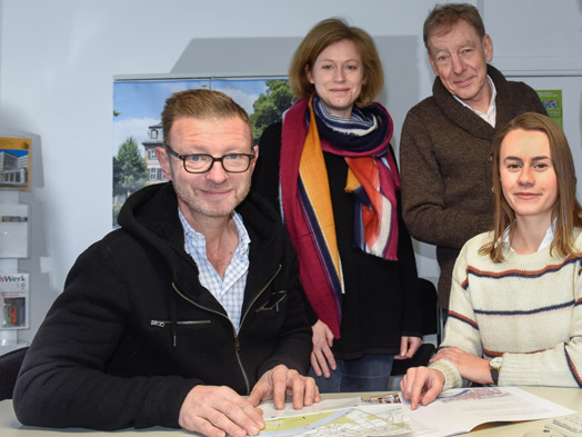 Projektteam Höchst, von links nach rechts: Dr. Jürgen Schmitt (ProjektStadt), Anne Lederer (Stadtplanungsamt), Frank Ammon (ammon + sturm), Jenny Nußbaum (ProjektStadt), © Nassauische Heimstätte