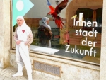 Der Künstler Rushy Diamond vor der Agentur des städtischen Wandels © Rushy Diamond
