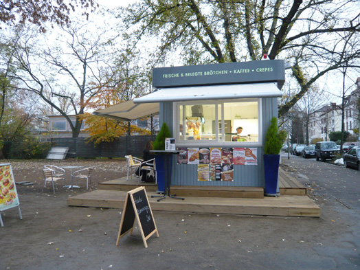 Foto vom Kiosk Café Pause Quäkerwiese, Foto: Projektsteuerung K. Esser, Frankfurt, © Stadtplanungsamt Stadt Frankfurt am Main 