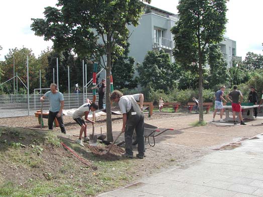 Foto von der Spiel- und Freifläche Anspacher Straße, Foto: Projektsteuerung K. Esser, Frankfurt, © Stadtplanungsamt Stadt Frankfurt am Main 