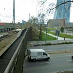 Eisenbahnbrcke - ehemaliges Gleis 1 - ber Hanauer Landstrae in Richtung Main, 2016